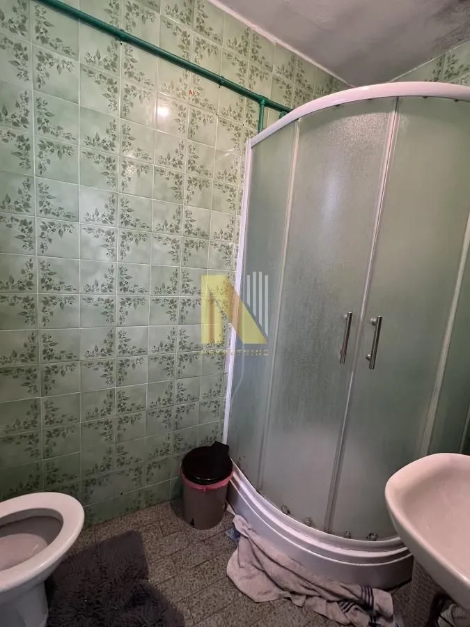 Prodaja, kuća, 330m², Veternik, Novi Sad Sve Podlokacije
