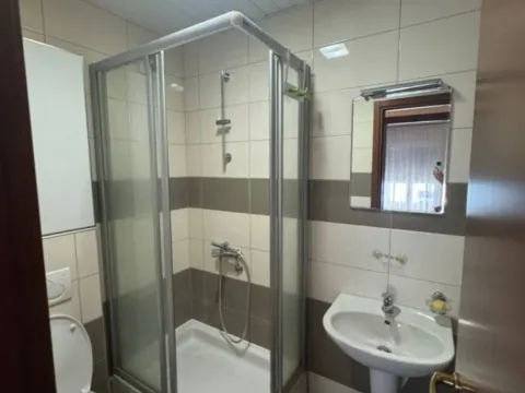 Izdavanje, jednosoban stan, 44m², City Kvart, Podgorica - image 13