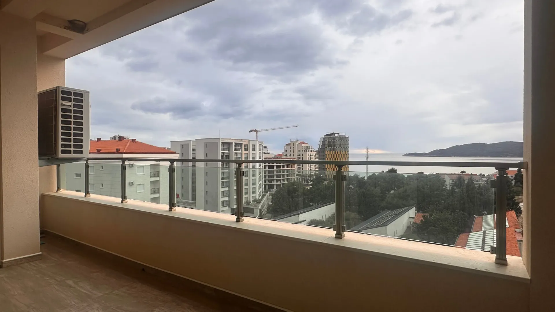 Prodaja, trosoban stan, 115m², Bečići, Budva