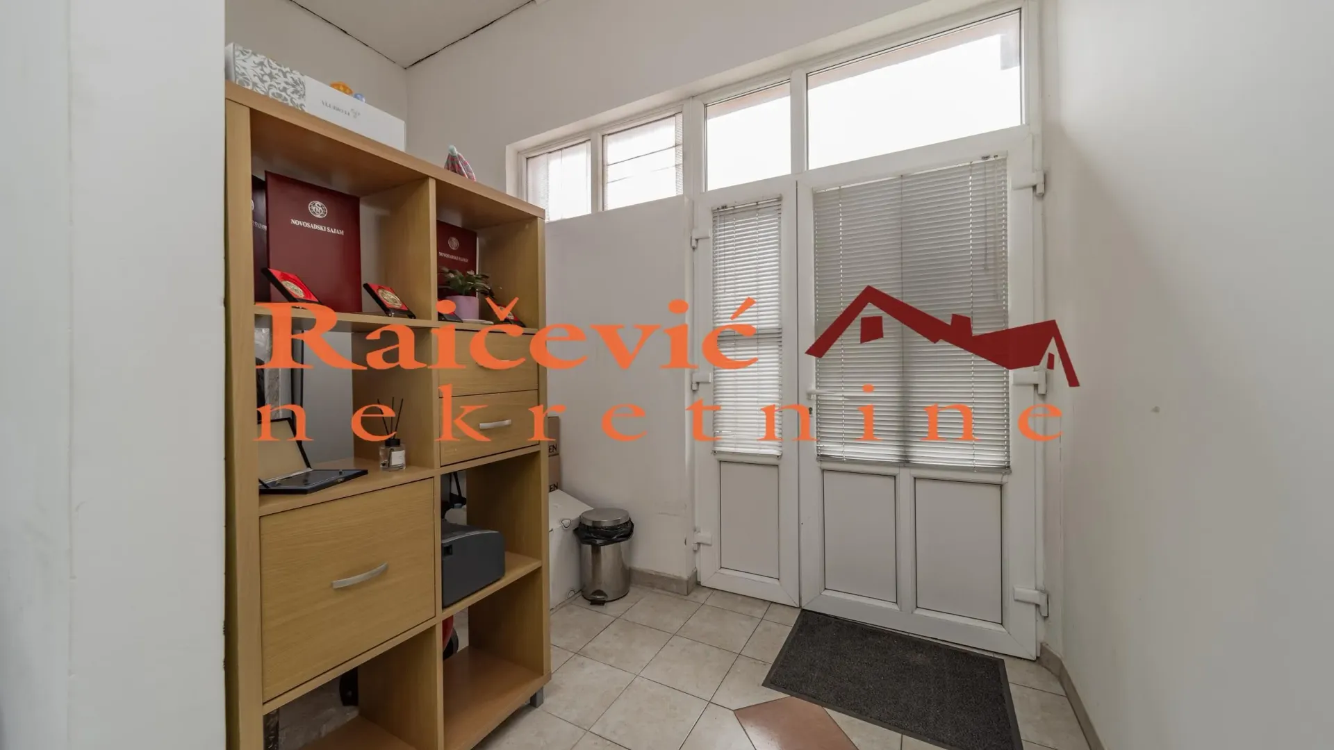 Sale, office space, 315m², Vojvode Vlahovica, Beograd
