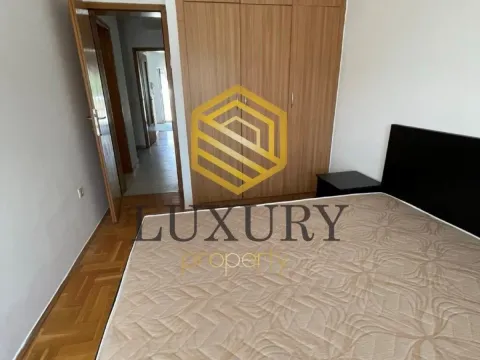 Izdavanje, dvosoban stan, 65m², Stari Aerodrom, Podgorica - image 12