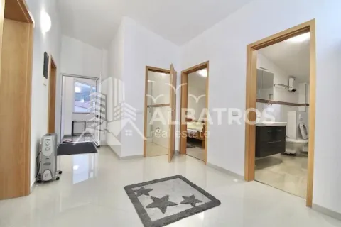 Rent, two bedroom apartment, 140m², Bar, Crna Gora - image 5