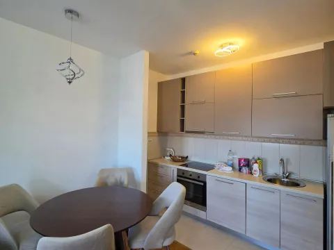 Izdavanje, dvosoban stan, 68m², City Kvart, Podgorica - image 3