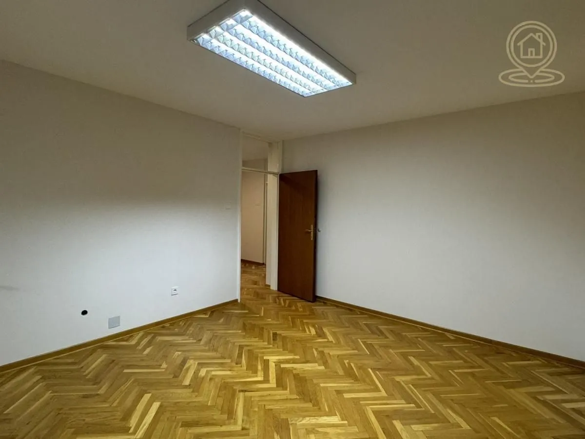Izdavanje, četvorosoban stan, 100m², Medijana, Niš