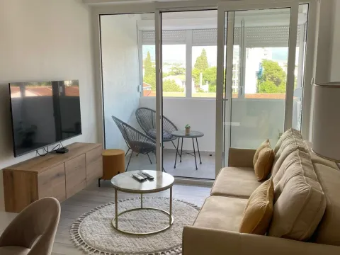 Izdavanje, jednosoban stan, 50m², Preko Morače, Podgorica - image 2