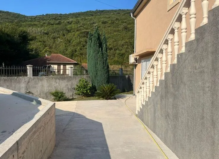 Sale, house, 750m², Kotor, Crna Gora