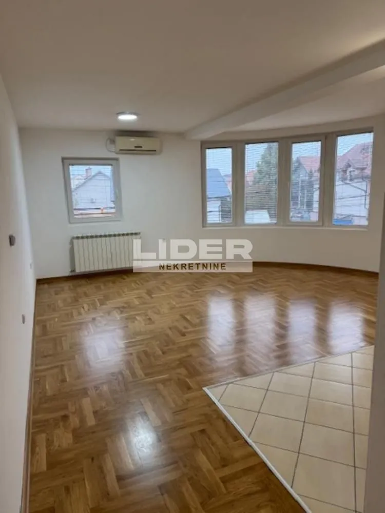 Sale, three bedroom apartment, 65m², Altina, Beograd