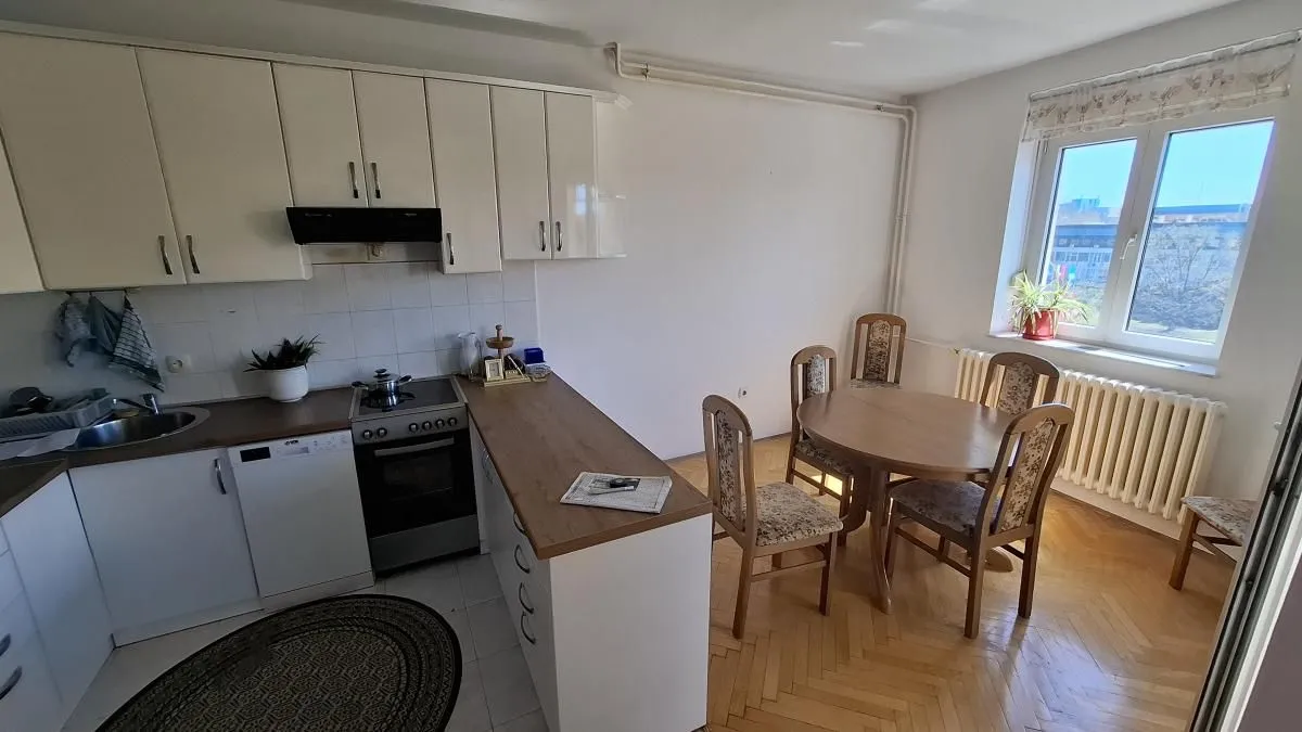 Prodaja, četvorosoban stan, 100m², Centar, Novi Sad