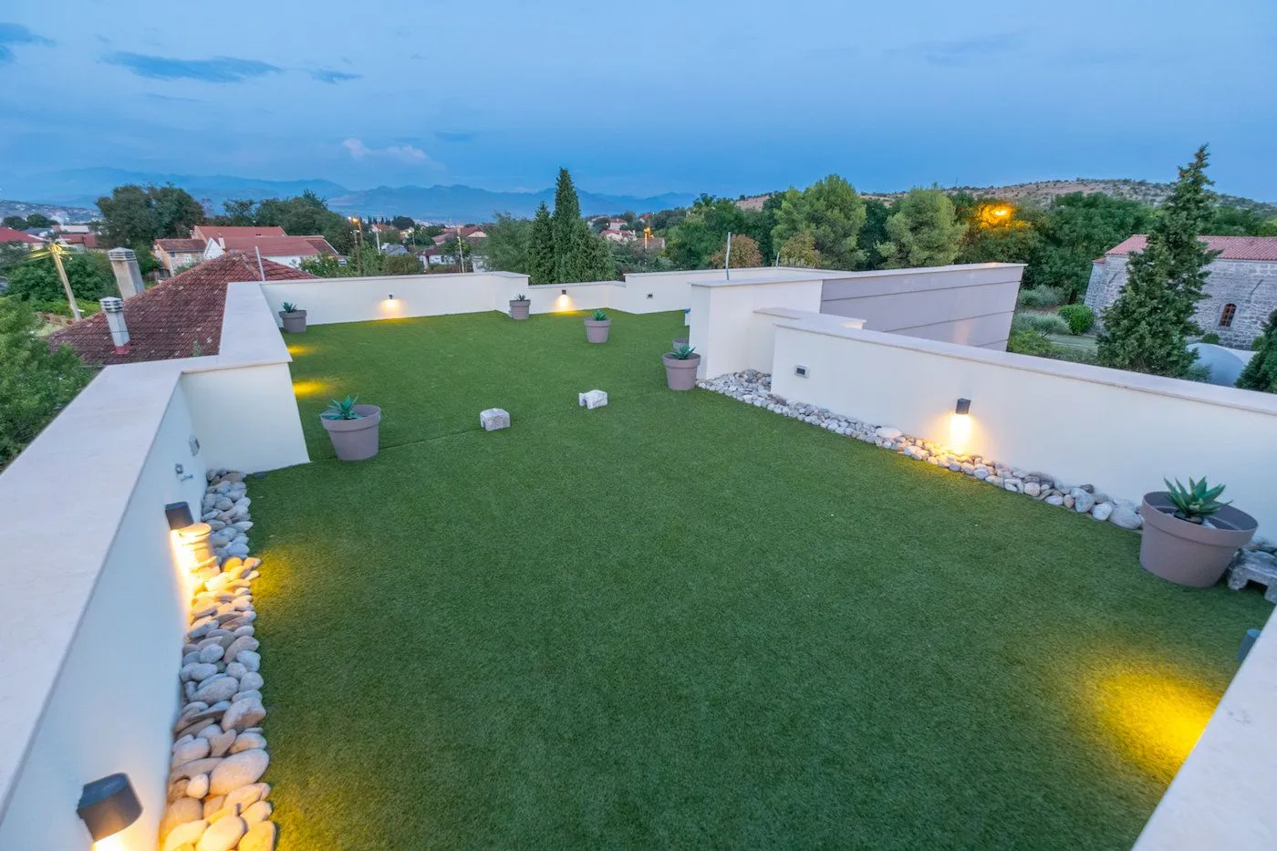 Izdavanje, kuća, 182m², Donja Gorica, Podgorica