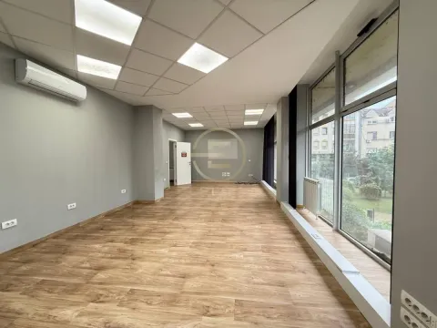Izdavanje, poslovni prostor, 226m², Bulevar Oslobodjenja, Novi Sad Sve Podlokacije - image 3