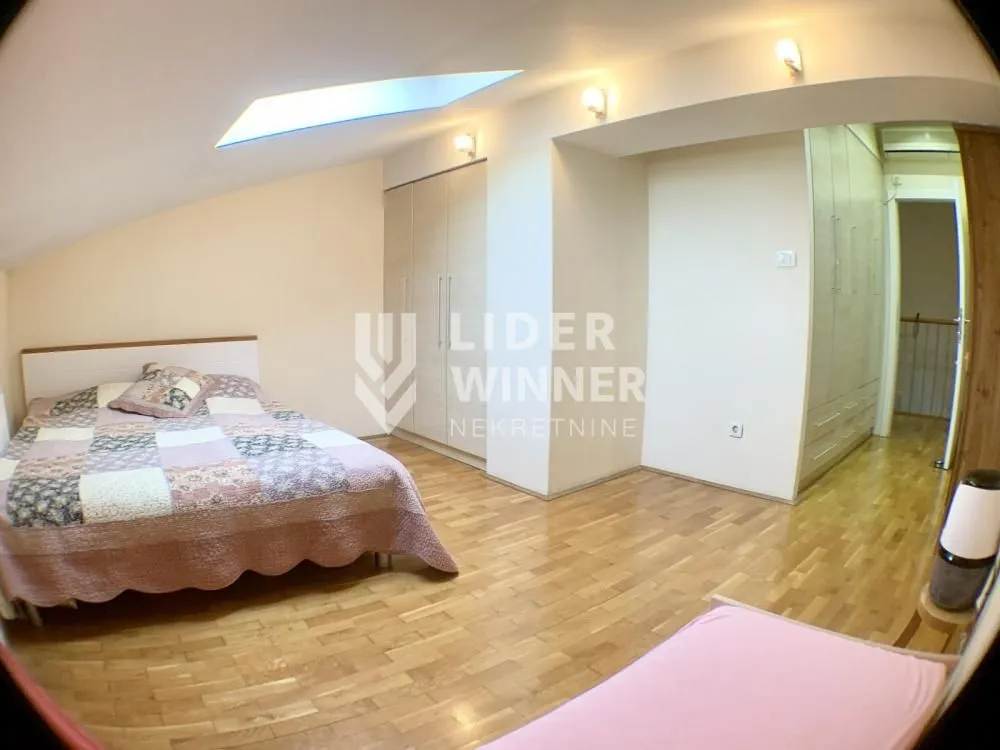 Prodaja, četvorosoban stan, 157m², Đeram Pijaca, Beograd