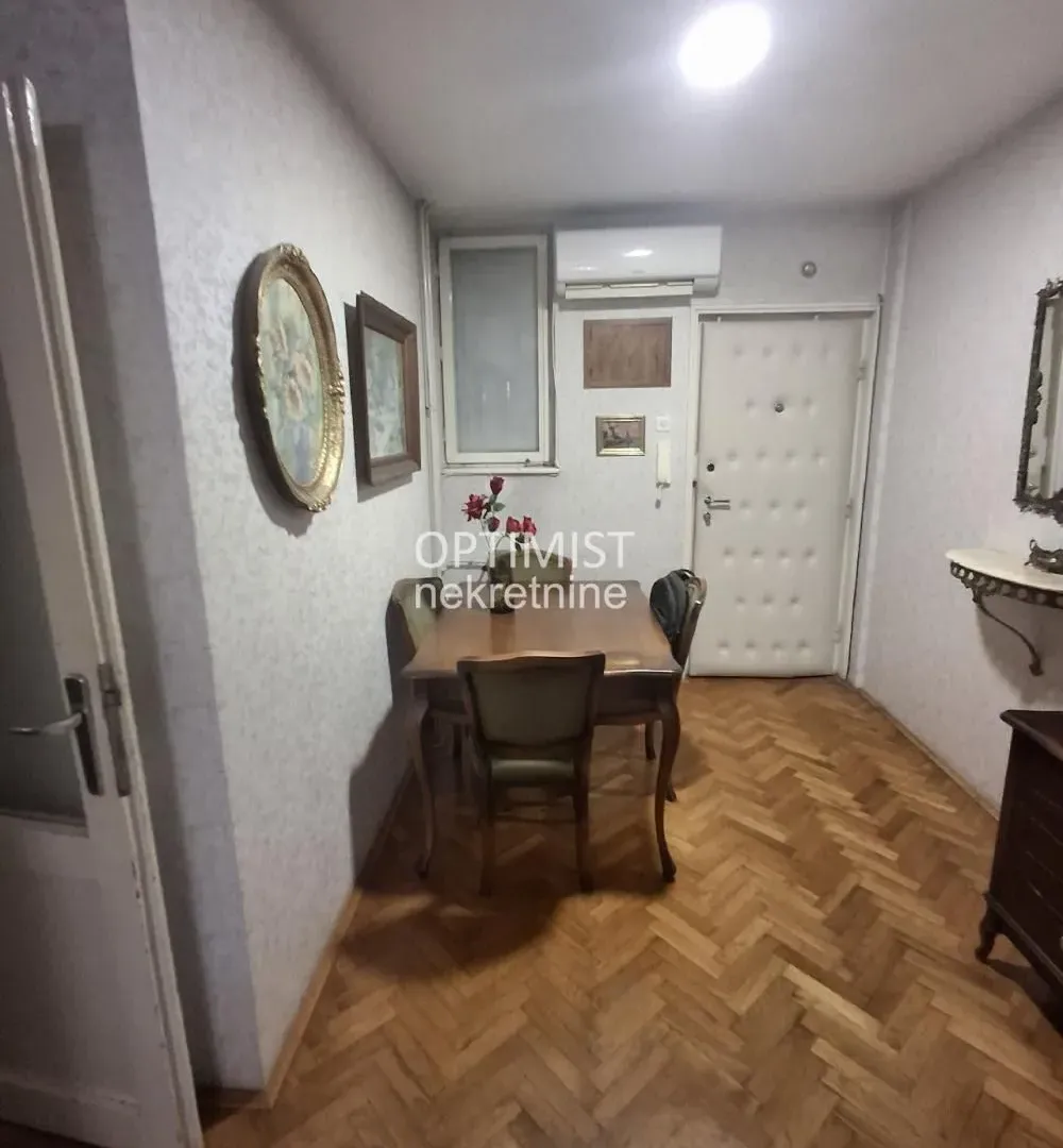 Prodaja, trosoban stan, 69m², Stari Merkator, Novi Beograd Sve Podlokacije