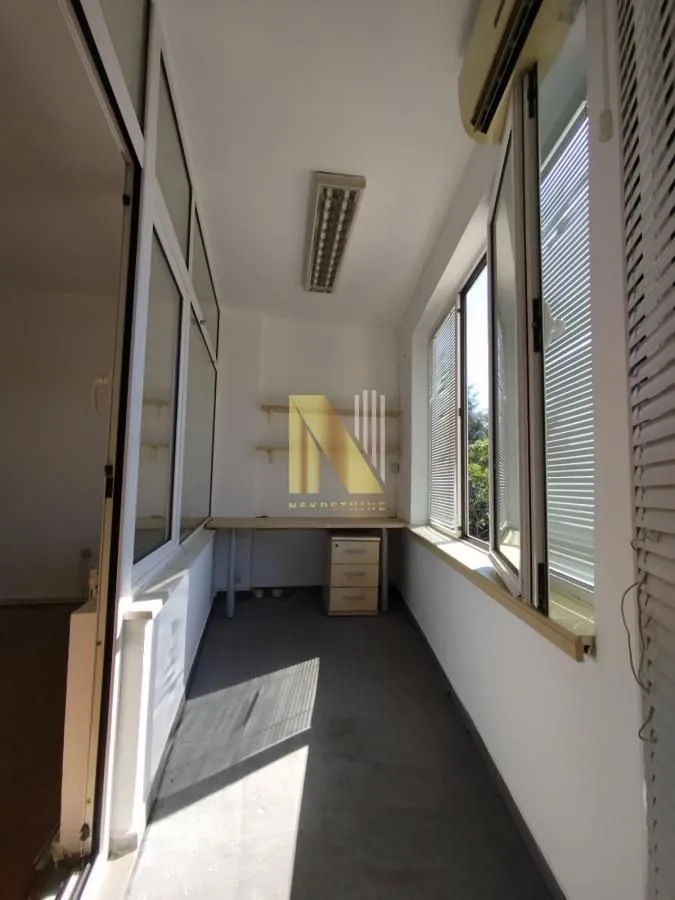 Sale, office space, 46m², Bulevar Oslobodjenja, Novi Sad Sve Podlokacije