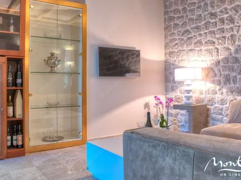 Prodaja, kuća, 300m², Krašići, Tivat - image 2