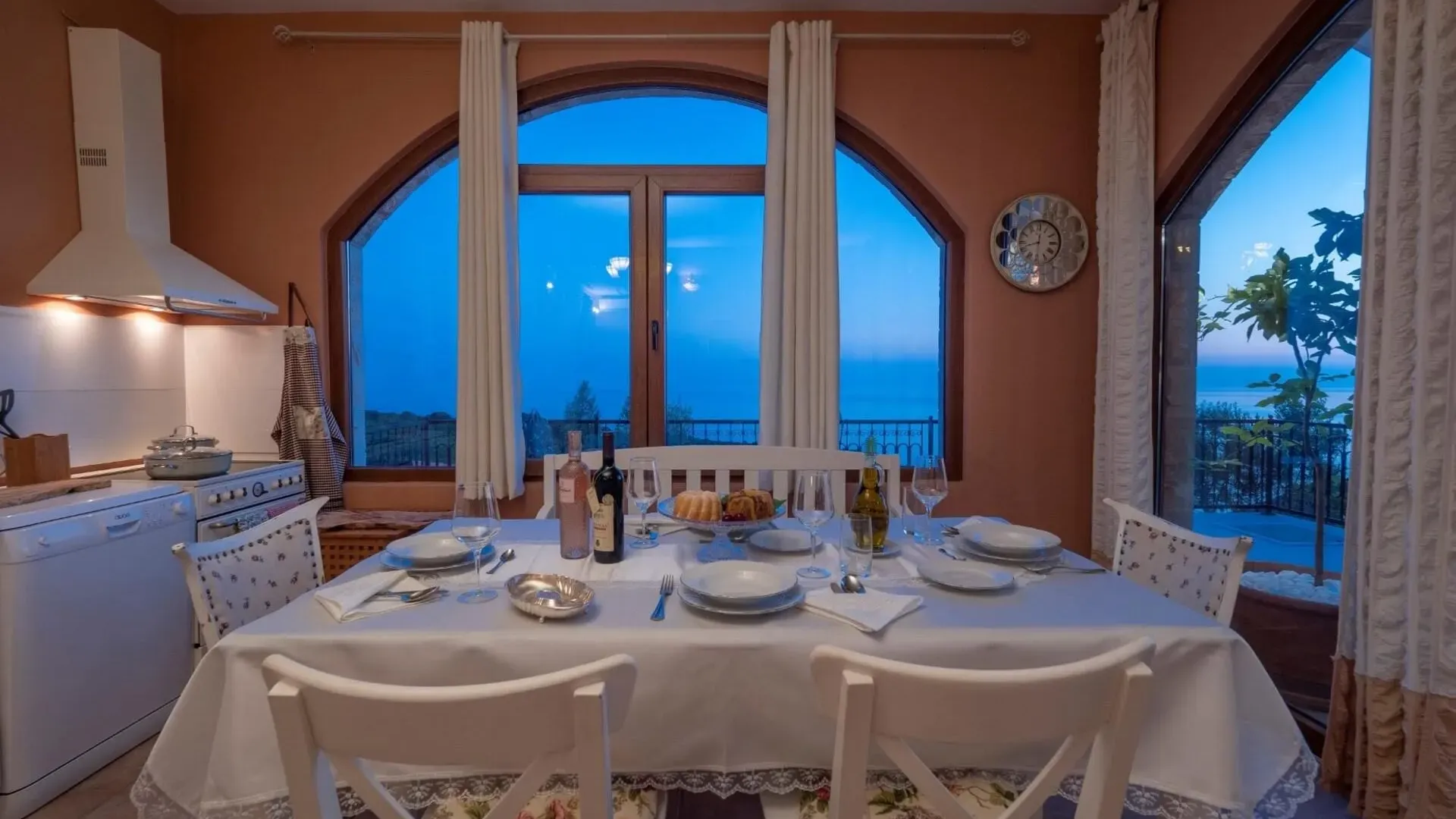 Sale, house, 300m², Zagora, Kotor