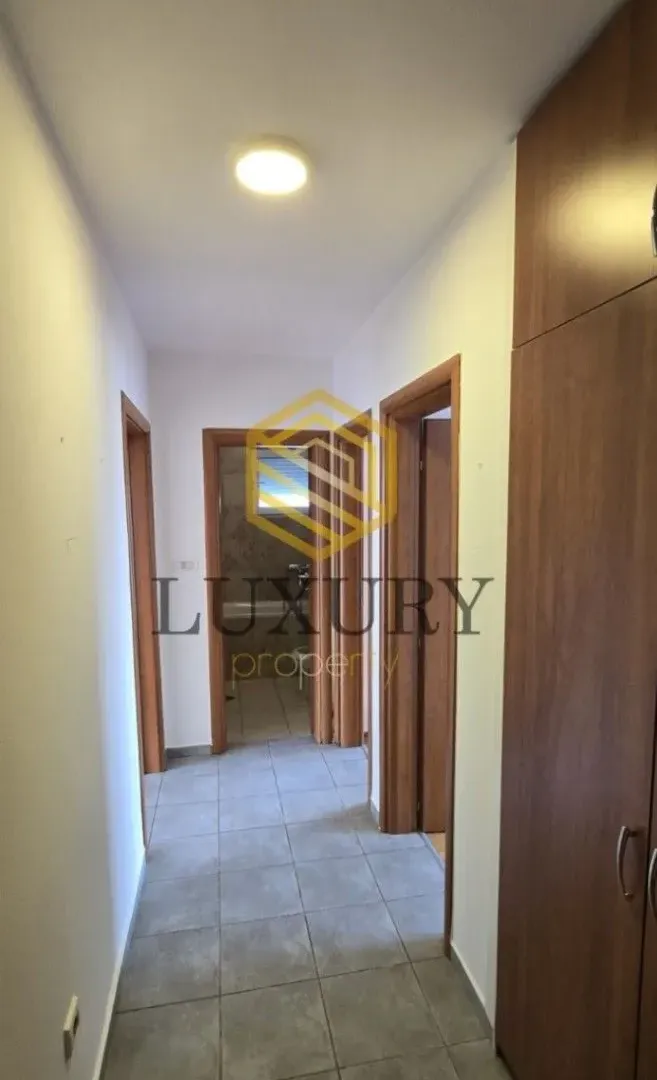 Prodaja, dvosoban stan, 56m², Stari Aerodrom, Podgorica