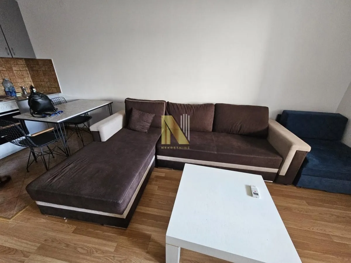 Izdavanje, garsonjera, 31m², Centar, Novi Sad