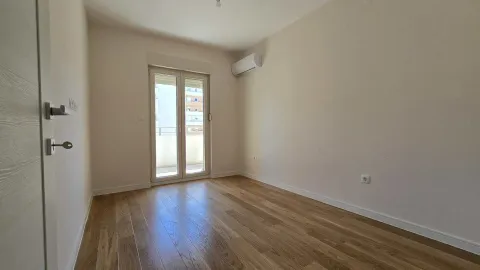 Rent, office space, 93m², Central Point, Podgorica - image 22