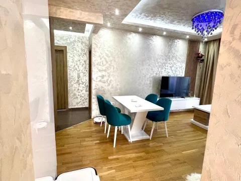 Izdavanje, trosoban stan, 70m², Stari Aerodrom, Podgorica - image 3