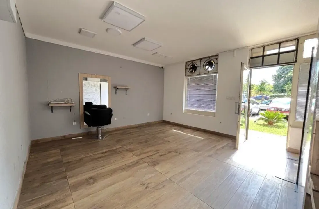 Izdavanje, poslovni prostor, 37m², Ljubović, Podgorica