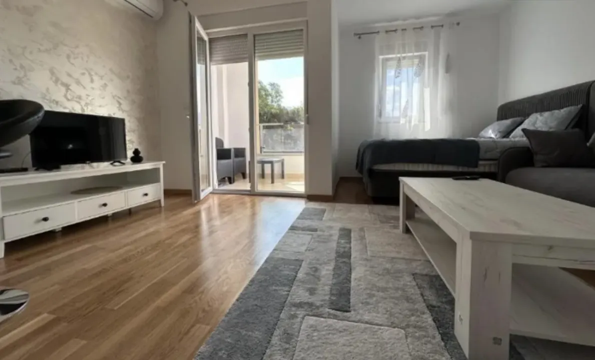 Rent, one bedroom apartment, 32m², Bečići, Budva