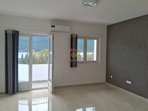 Prodaja, jednosoban stan, 44m², Kumbor, Herceg Novi - image 1
