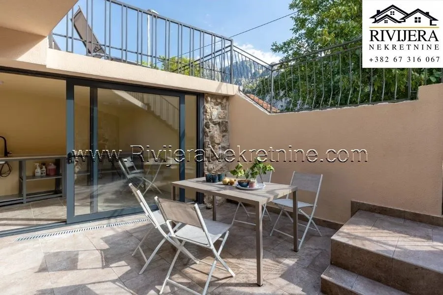 Prodaja, kuća, 110m², Škaljari, Kotor