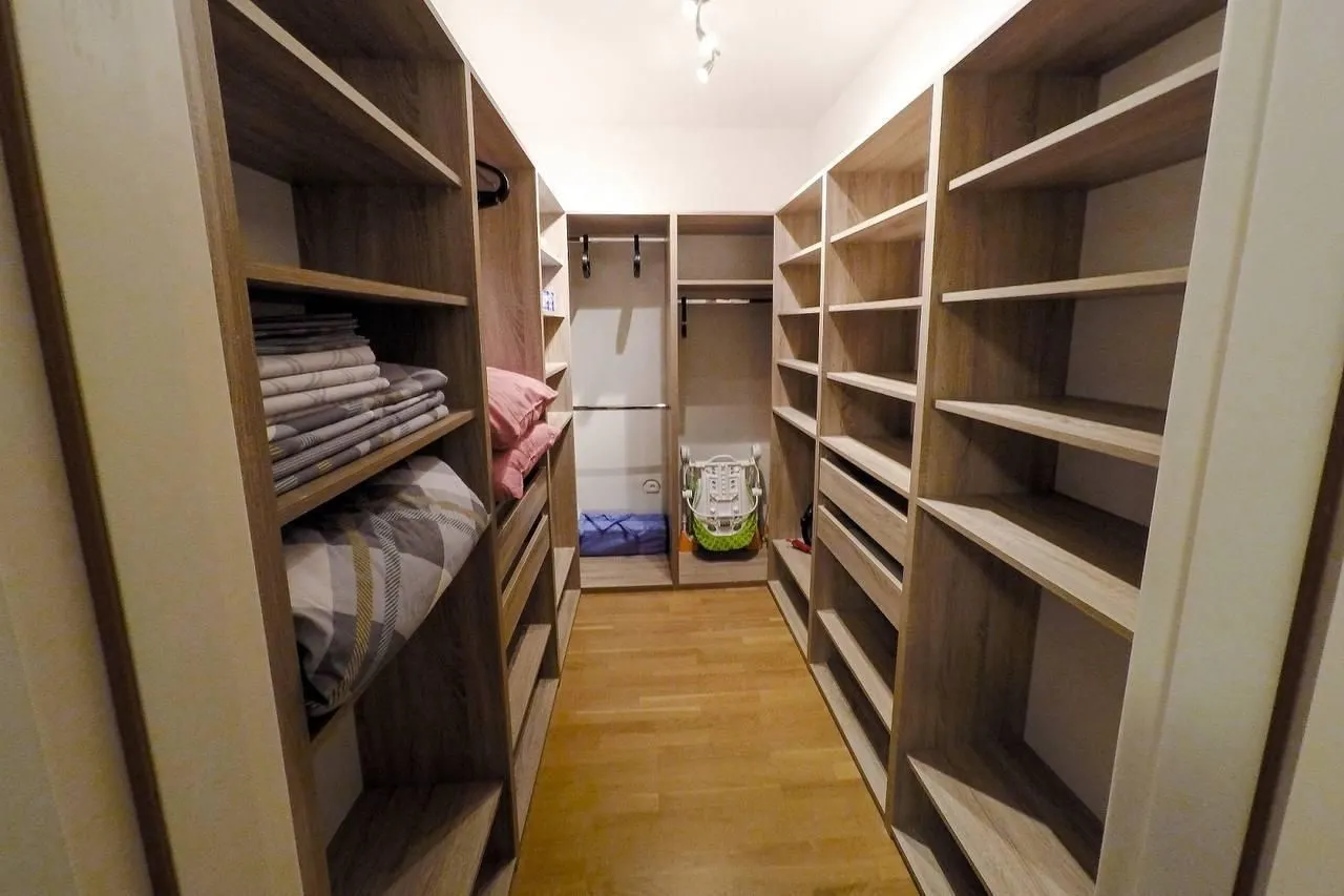 Prodaja, trosoban stan, 136m², Bečići, Budva