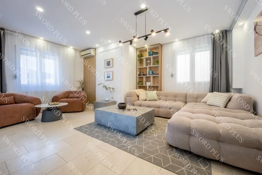 Prodaja, kuća, 240m², Centar, Kotor