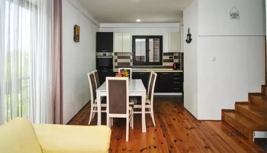 Prodaja, kuća, 525m², Tivat, Crna Gora