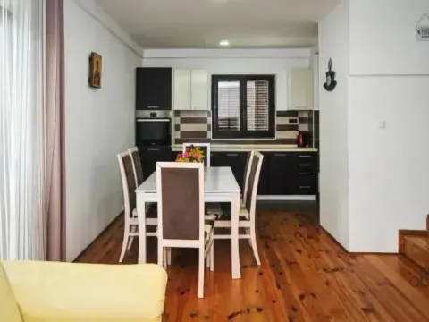 Prodaja, kuća, 525m², Tivat, Crna Gora - image 4