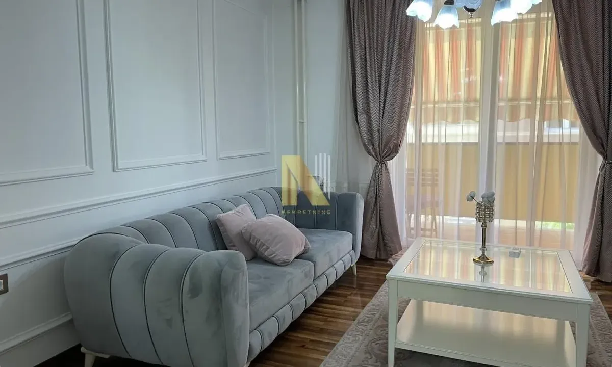 Izdavanje, dvosoban stan, 55m², Sajmište, Novi Sad