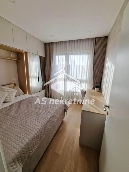 Rent, three bedroom apartment, 72m², Savski Venac, Beograd