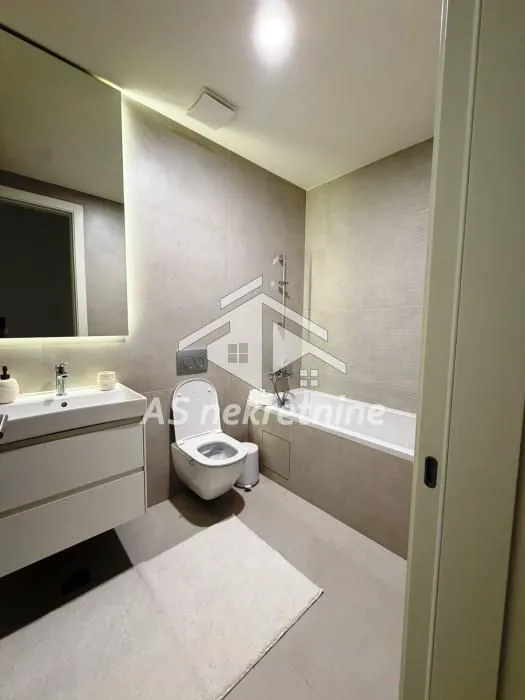 Izdavanje, trosoban stan, 78m², Novi Beograd Blok 64, Novi Beograd Sve Podlokacije