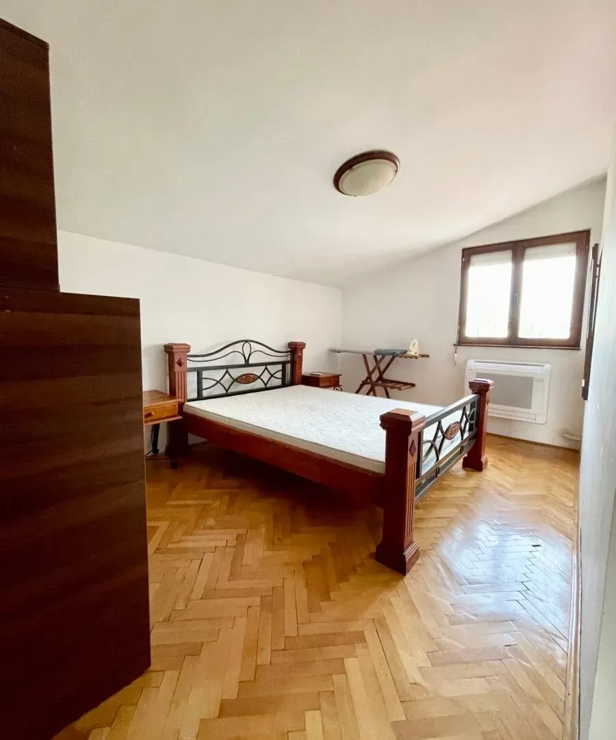 Rent, house, 200m², Konik, Podgorica