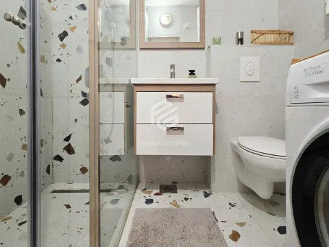 Izdavanje, trosoban stan, 110m², Gorica C, Podgorica - image 10