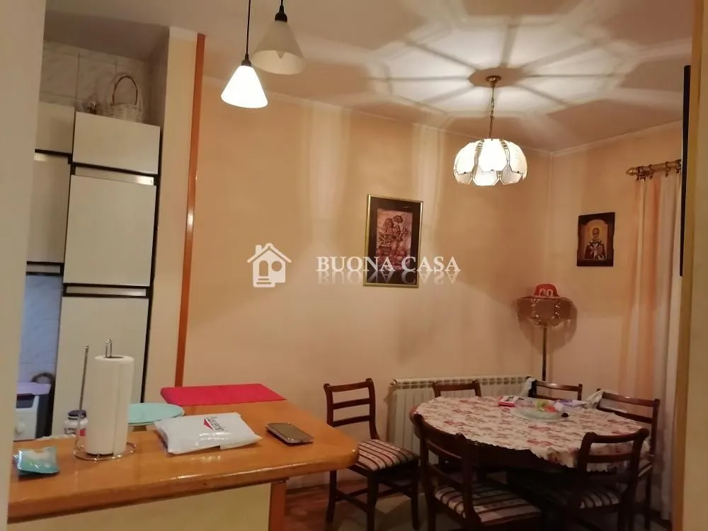 Sale, three bedroom apartment, 99m², Vračar Hram, Vračar Sve Podlokacije