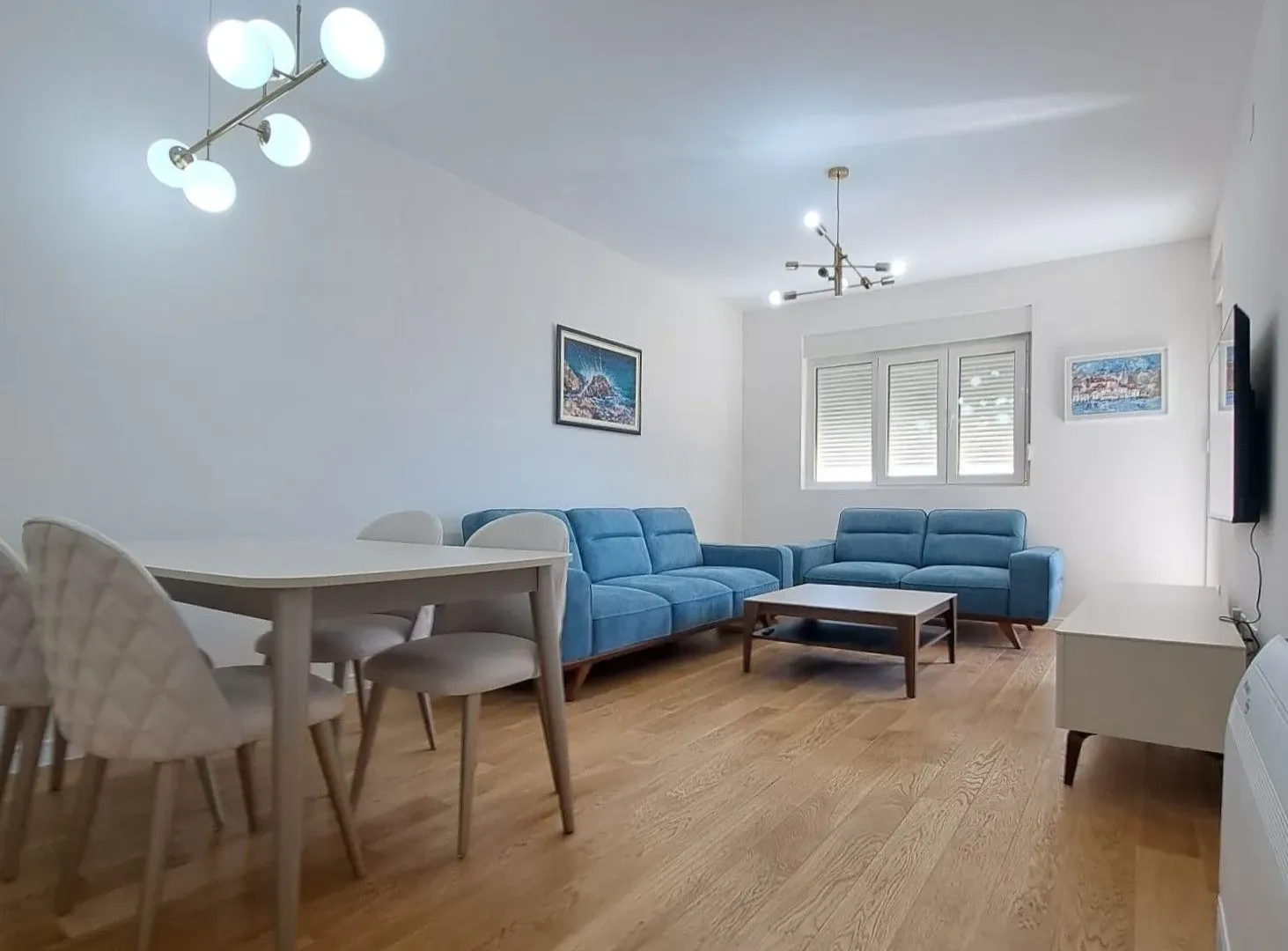 Izdavanje, dvosoban stan, 69m², Central Point, Podgorica