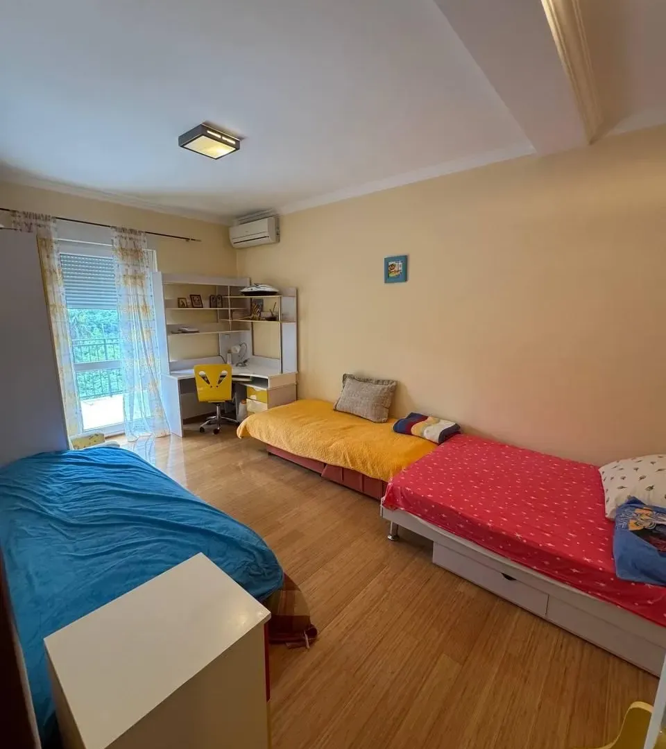 Prodaja, trosoban stan, 90m², Morinj, Kotor