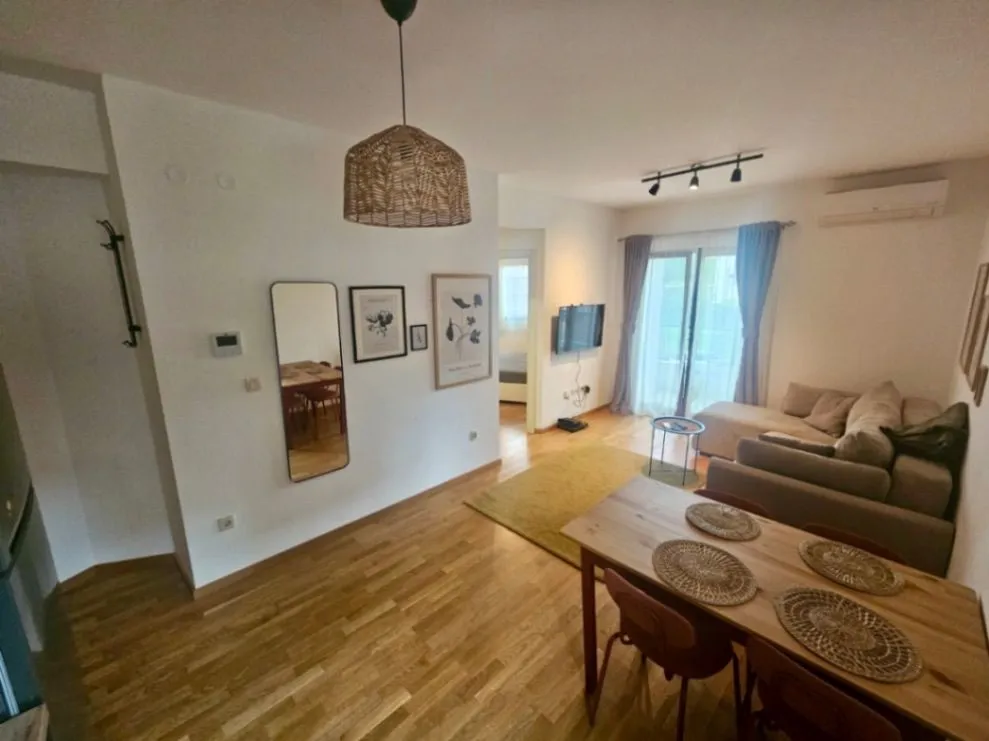 Izdavanje, jednosoban stan, 35m², Babin Do, Budva