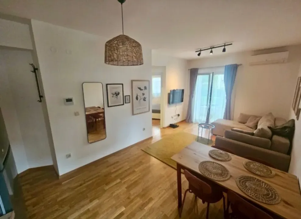 Izdavanje, jednosoban stan, 35m², Babin Do, Budva
