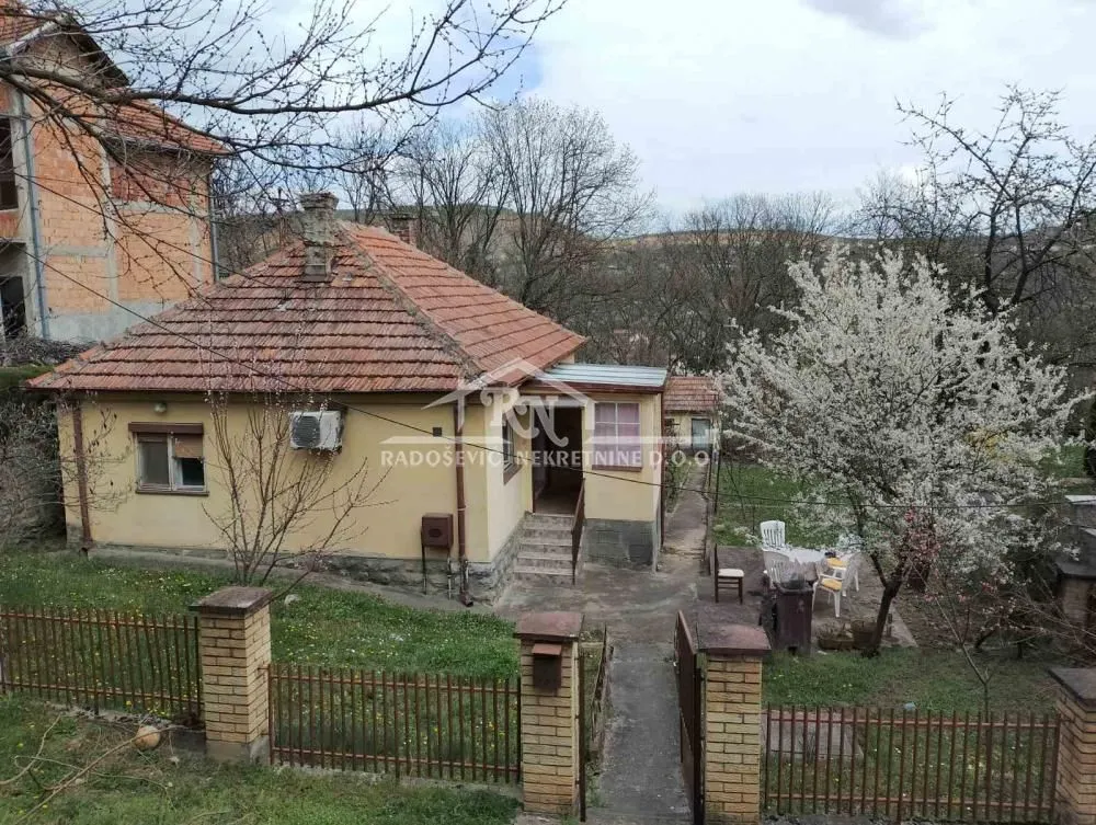 Sale, house, 62m², Kneževac, Beograd