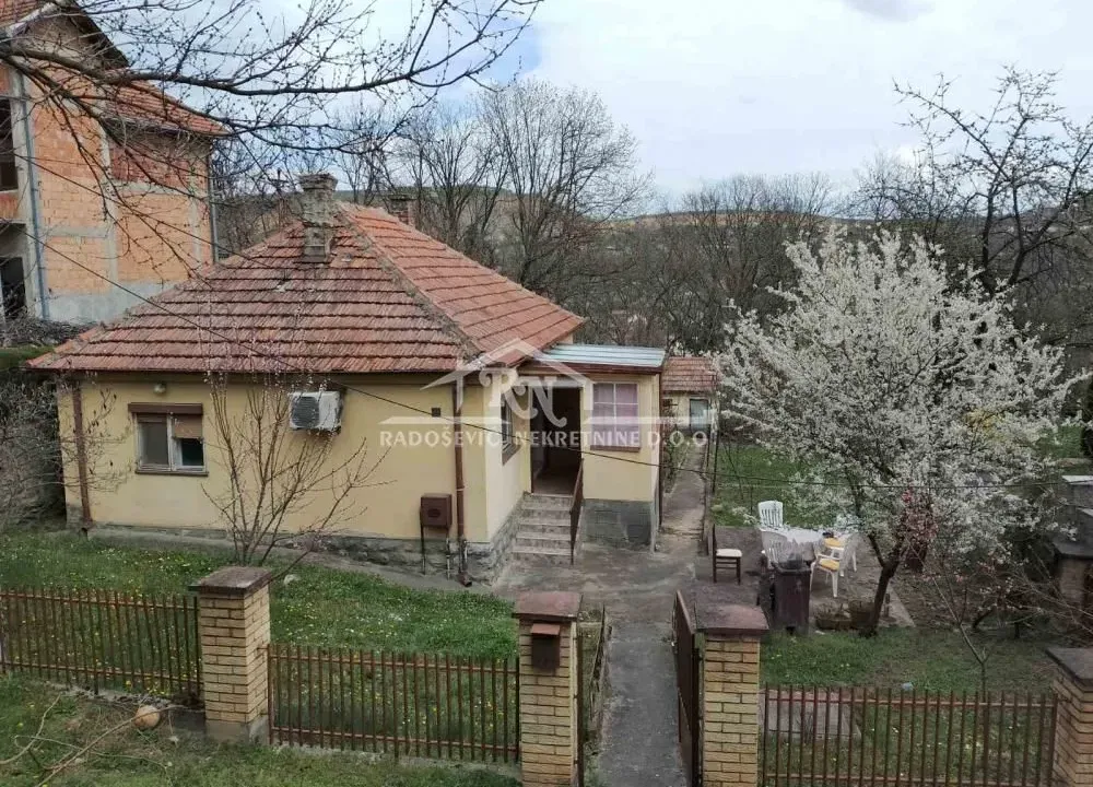 Sale, house, 62m², Kneževac, Beograd