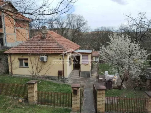 Kuća in Kneževac