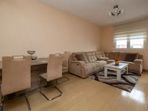 Prodaja, jednosoban stan, 47m², City Kvart, Podgorica - image 12