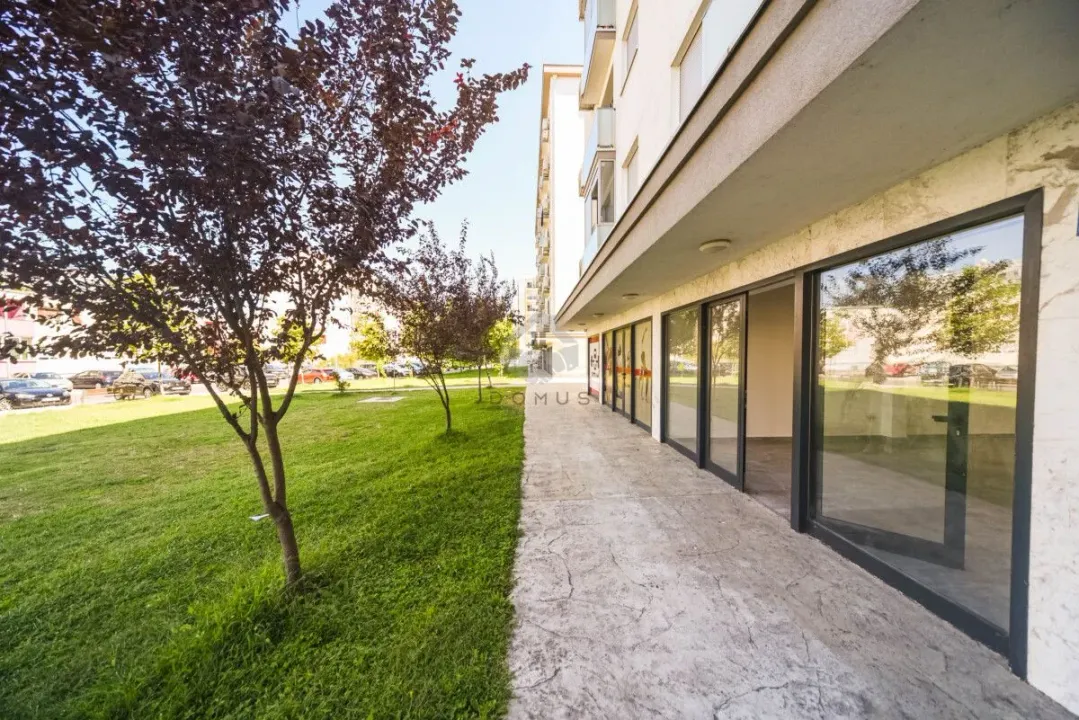 Rent, office space, 117m², Pobrežje, Podgorica