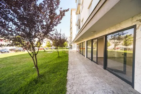 Poslovni prostor in Pobrežje