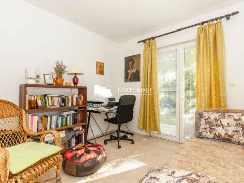 Sale, house, 241m², Đenovići, Herceg Novi - image 2