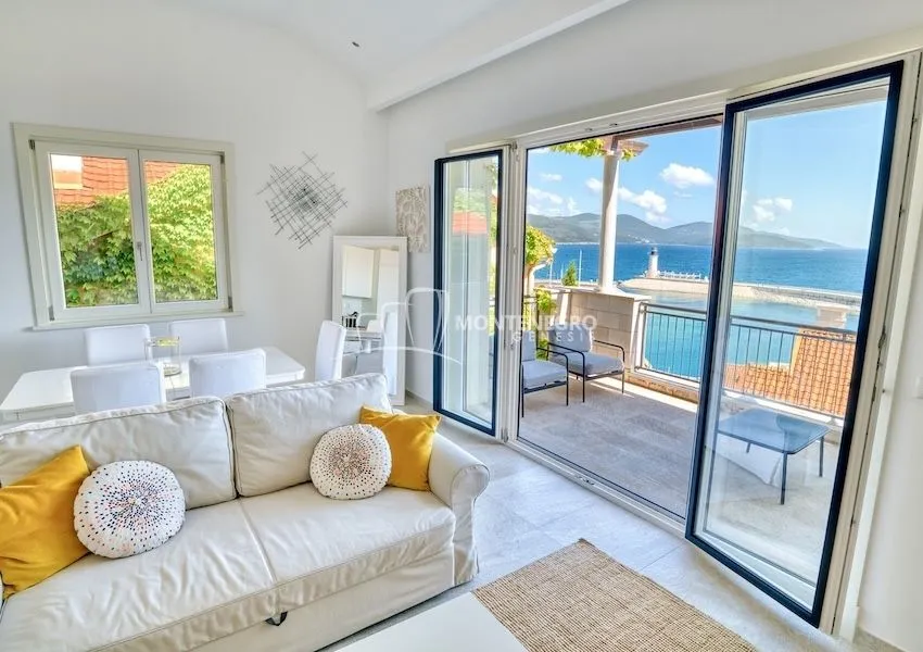 Prodaja, jednosoban stan, 55m², Luštica Bay, Tivat