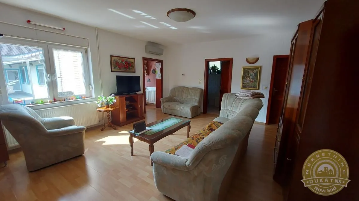 Prodaja, kuća, 340m², Veternik, Novi Sad Sve Podlokacije